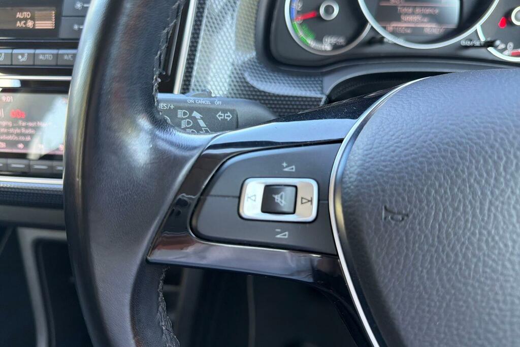 Volkswagen e-Up 32Kwh 5dr Auto Silver #14