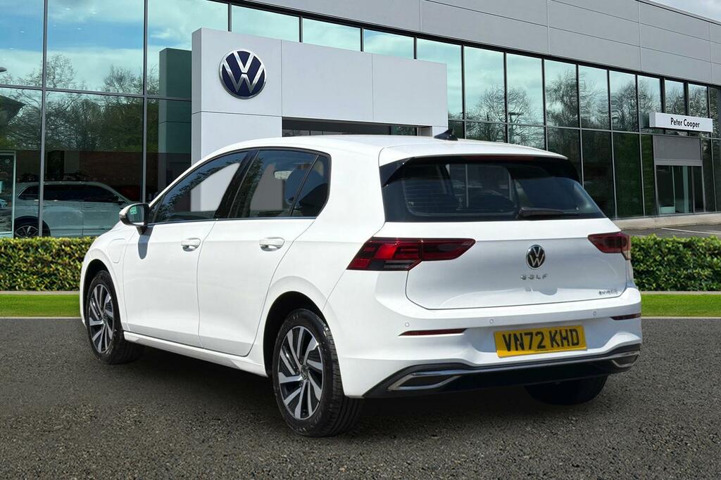 Volkswagen Golf 1.4 Tsi Ehybrid Style Dsg VN72KHD White #3