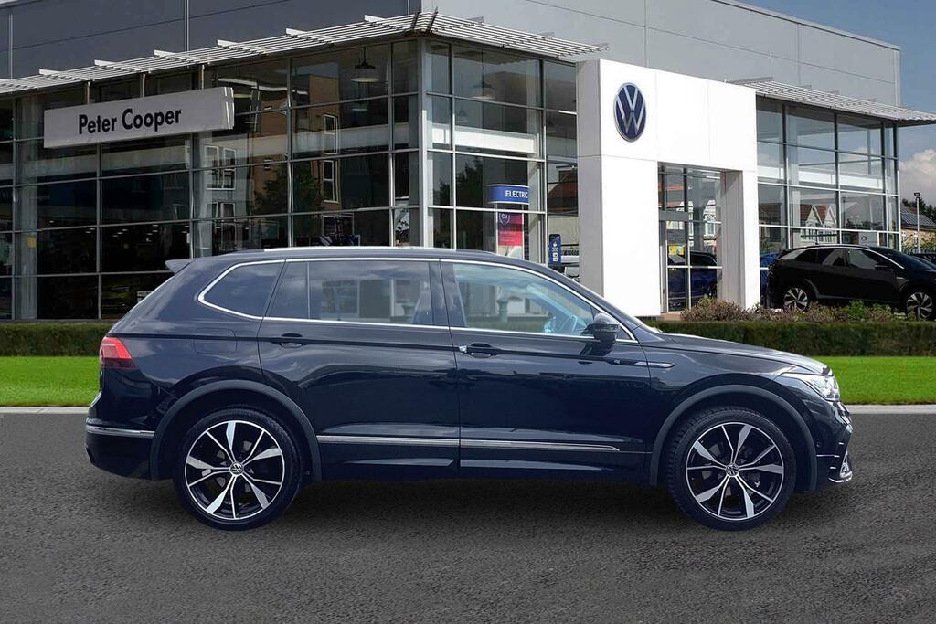 Volkswagen Tiguan Allspace 1.5 Tsi R-line Dsg DF23OWM Black #4