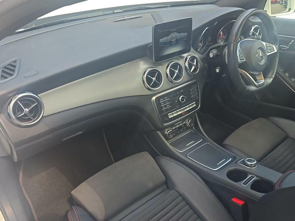 Mercedes-Benz GLA Class 1.6 Gla200 Amg Line Premium Plus 7G-dct Euro 6 #2