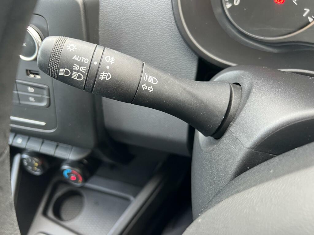Dacia Duster 1.0 Tce 100 Bi-fuel Essential 6 Speed Orange #17