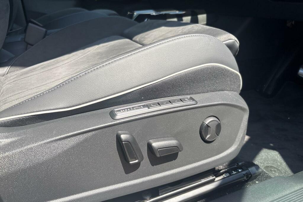 Volkswagen ID.4 210Kw Match Pro 77Kwh Grey #23