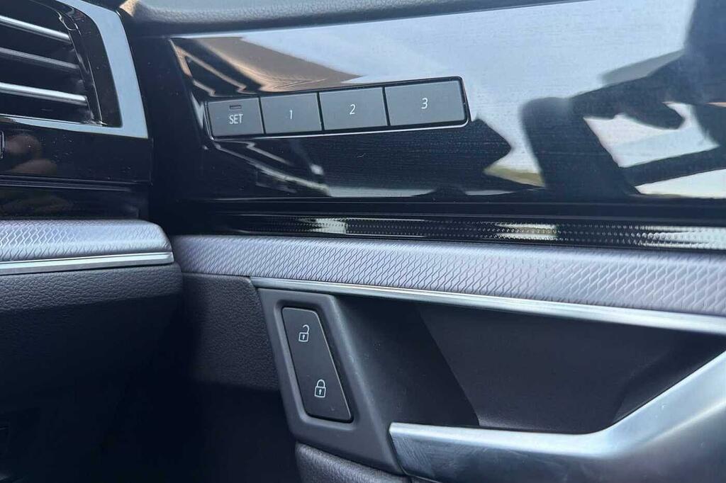 Volkswagen Touareg R-line Tech Plus Grey #29
