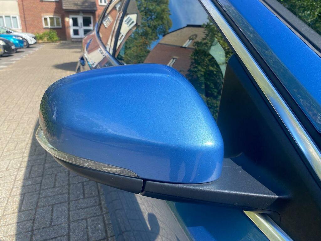 Volvo V40 Hatchback 2.0 D4 R-design Nav Euro 6 Ss 20 Black #20