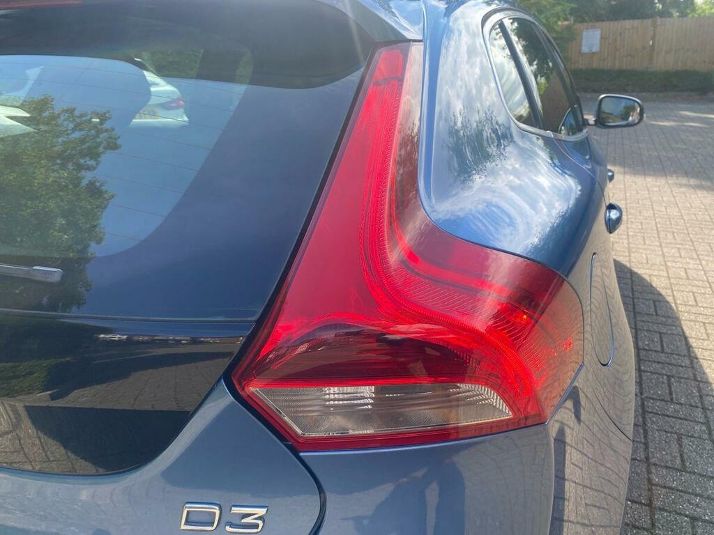Volvo V40 Hatchback 2.0 D4 R-design Nav Euro 6 Ss 20 Black #19