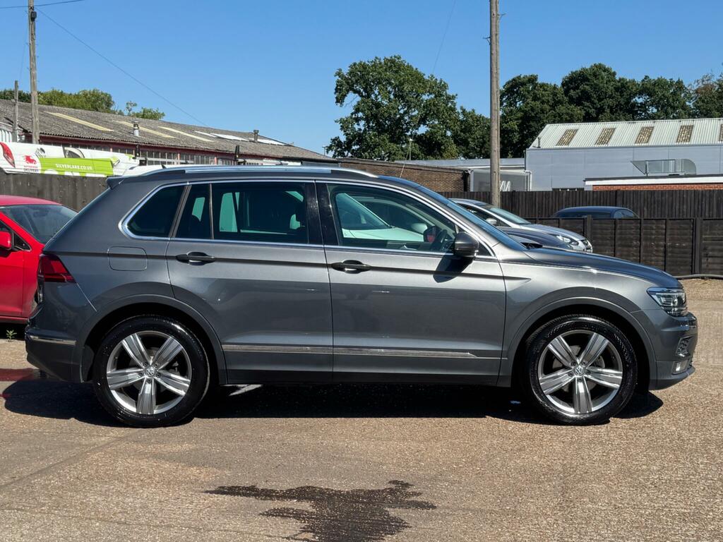 Volkswagen Tiguan 2.0 Tdi Sel Euro 6 Ss Grey #4