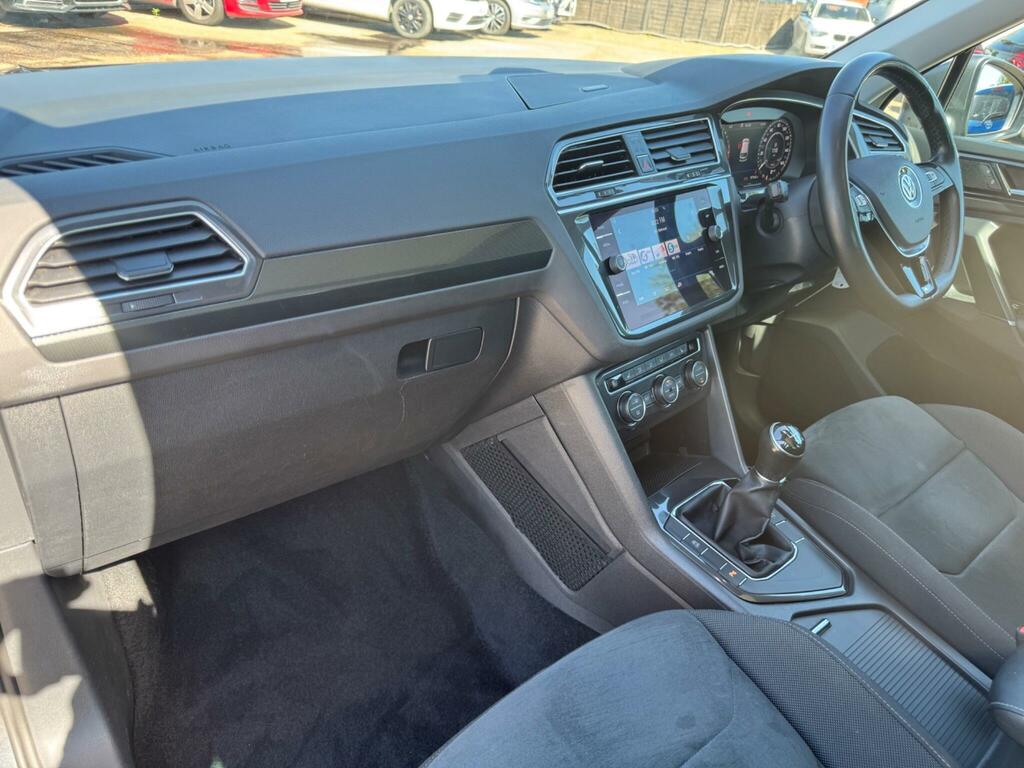 Volkswagen Tiguan Se Navigation Grey #14