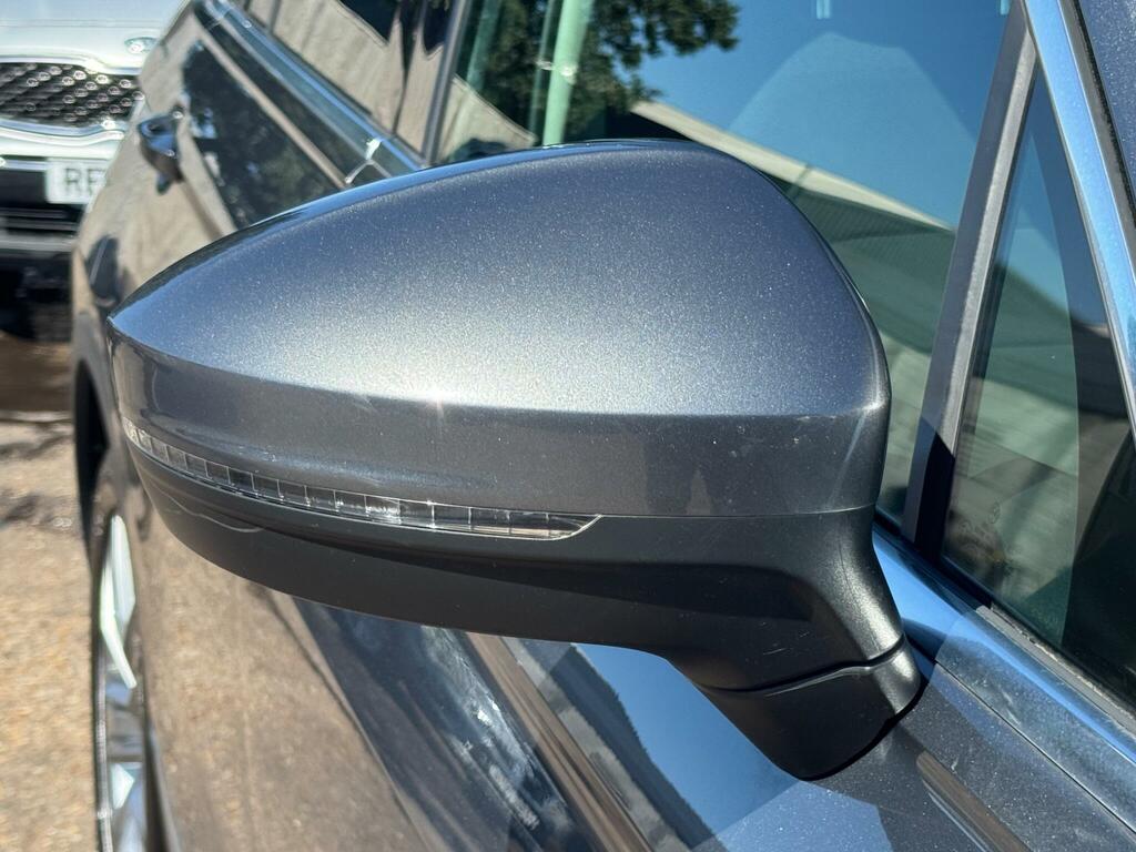 Volkswagen Tiguan Se Navigation Grey #36