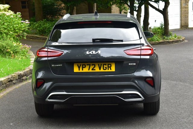 Kia Xceed 1.6 Gdi 8.9Kwh 3 Suv Plug-in Hybrid Dct Grey #4