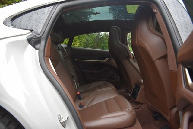 Porsche Taycan Performance Plus 93.4Kwh 4S White #8