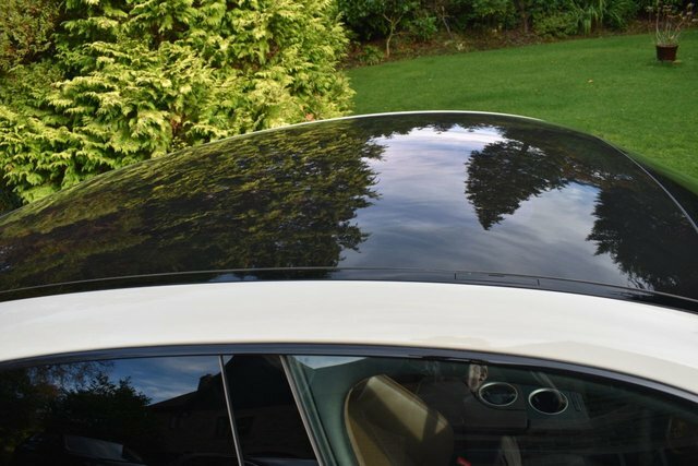 Porsche Taycan Performance Plus 93.4Kwh 4S White #28