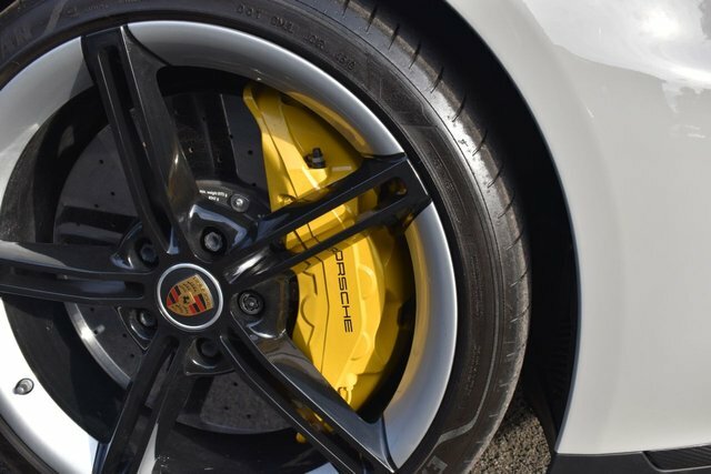 Porsche Taycan Performance Plus 93.4Kwh 4S White #39
