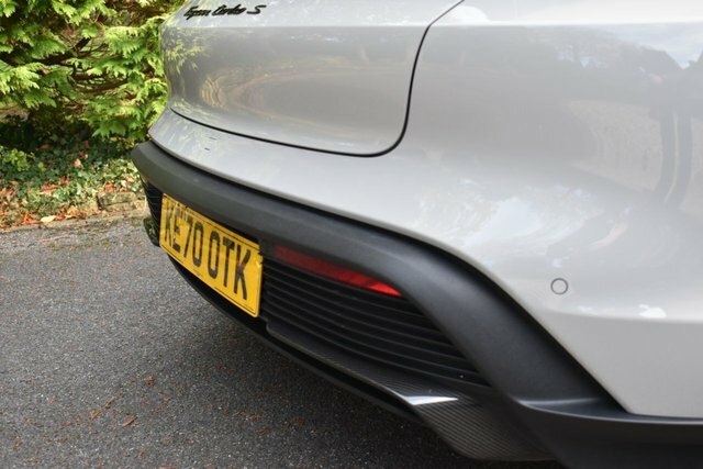 Porsche Taycan Performance Plus 93.4Kwh 4S White #30