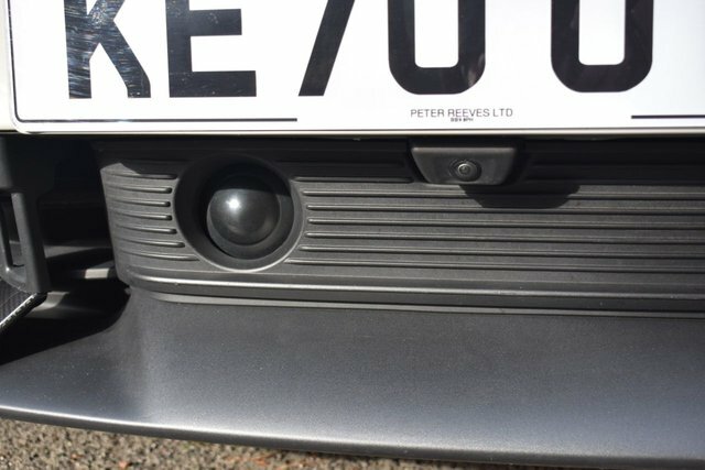 Porsche Taycan Performance Plus 93.4Kwh 4S White #36