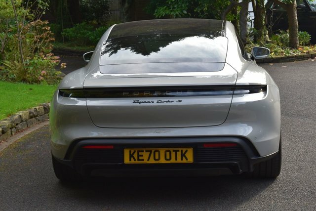 Porsche Taycan Performance Plus 93.4Kwh Turbo S Saloon Electr Grey #4