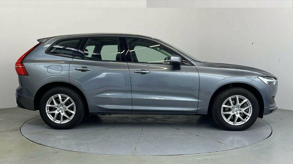 Volvo XC60 2L Momentum Grey #3