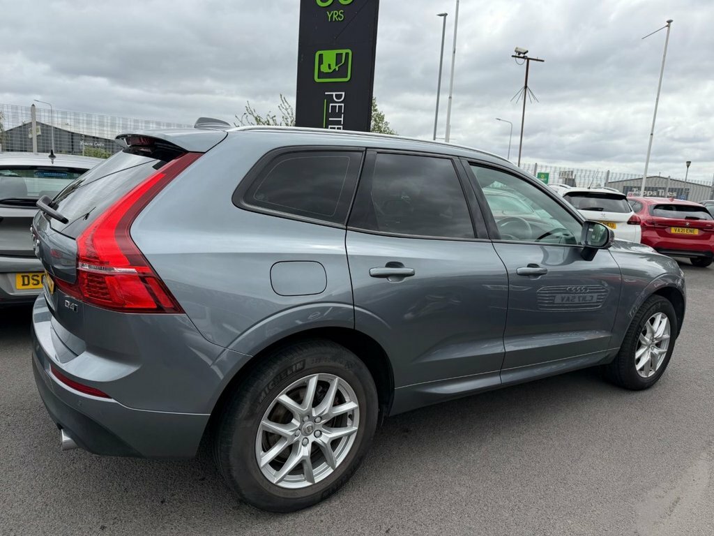 Volvo XC60 2L Momentum Grey #5