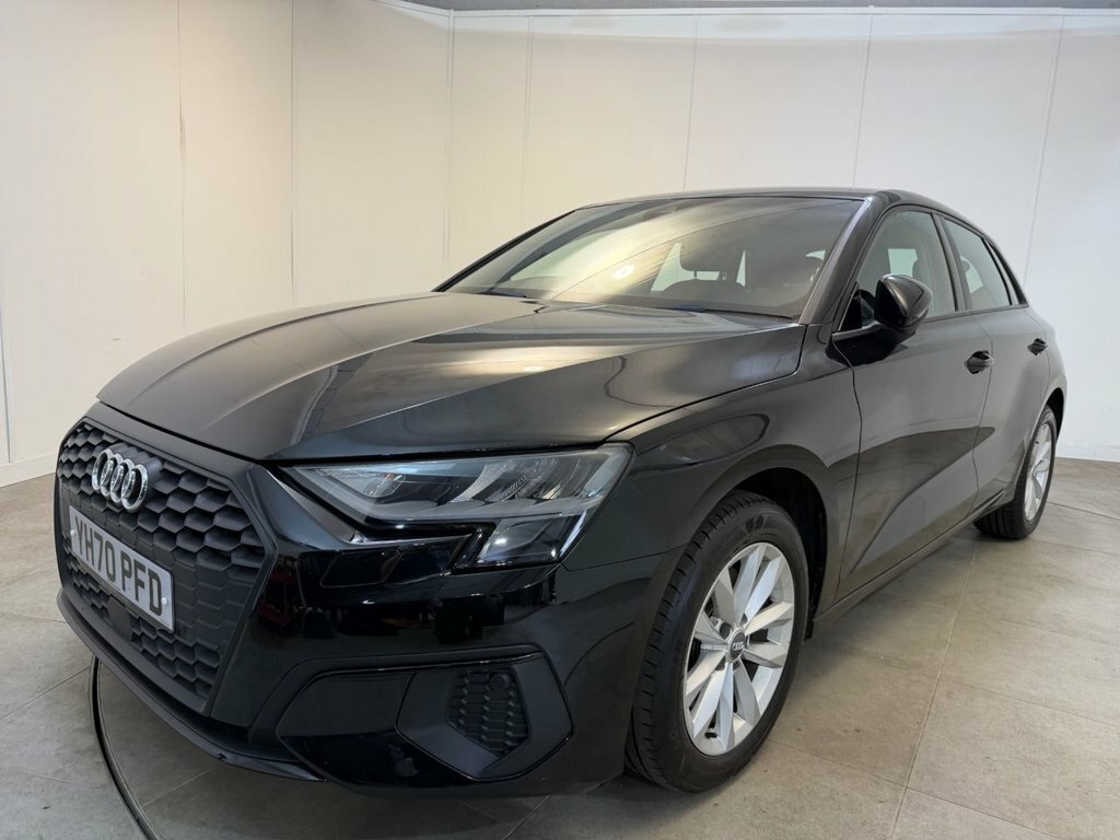 Audi A3 1L Technik Black #5
