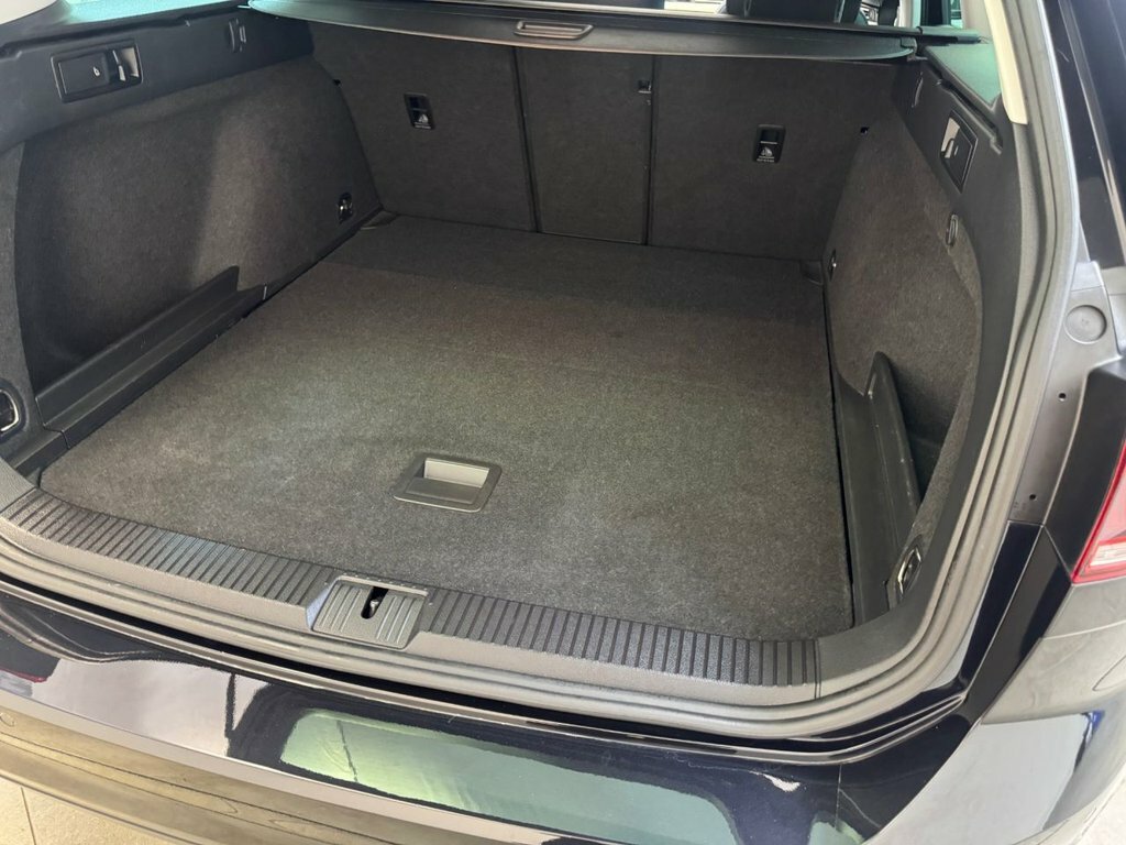 Volkswagen Passat 1.4 Tsi 13Kwh Gte Estate Plug-in Hybrid White #42