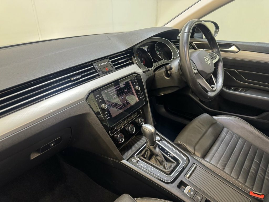 Volkswagen Passat 1.4 Tsi 13Kwh Gte Estate Plug-in Hybrid White #31