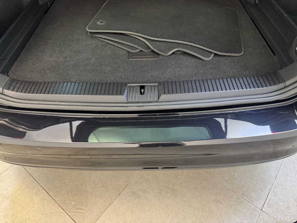 Volkswagen Passat 1.4 Tsi 13Kwh Gte Estate Plug-in Hybrid White #43