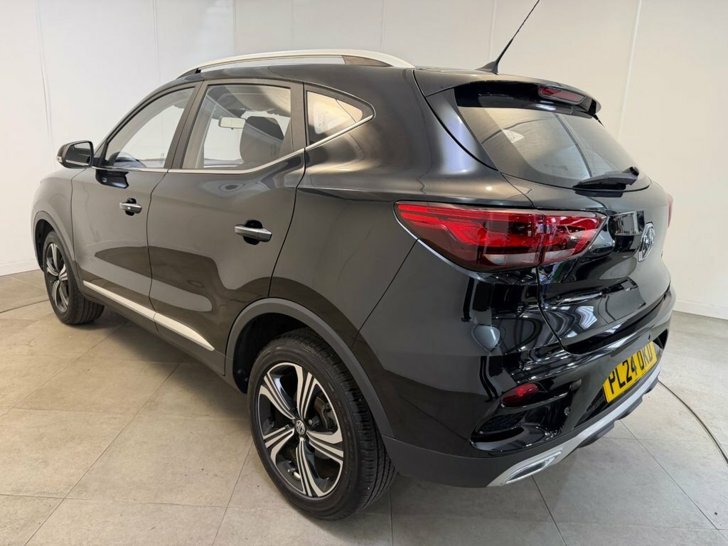 MG ZS 1.5 Hybrid Trophy Red #30