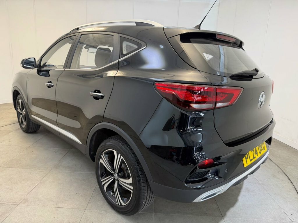 MG ZS 1.5 Hybrid Trophy Red #8