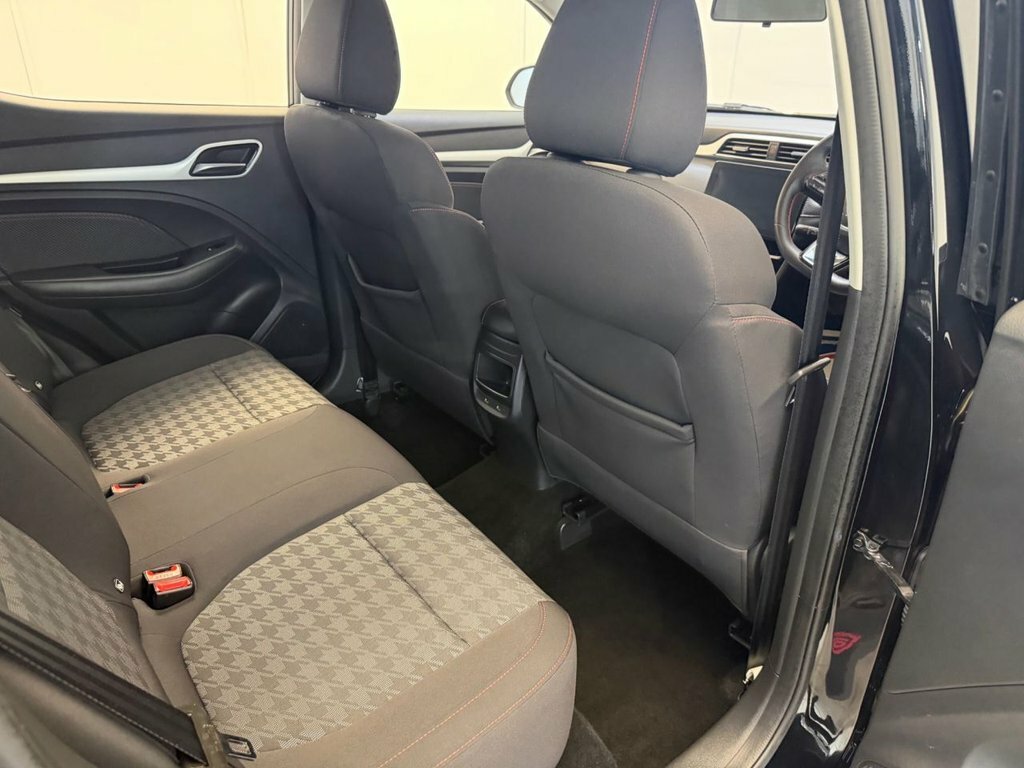 MG ZS 1.5 Hybrid Trophy Red #55