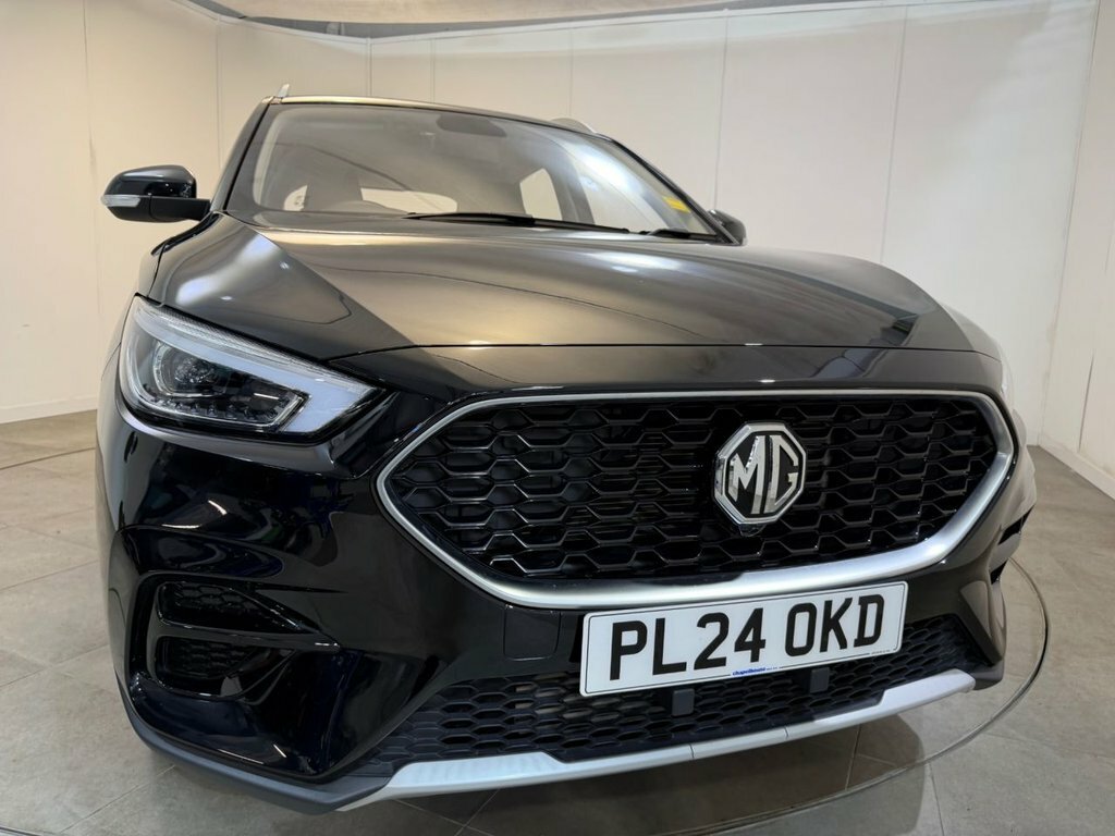 MG ZS 1.5 Hybrid Trophy Red #31