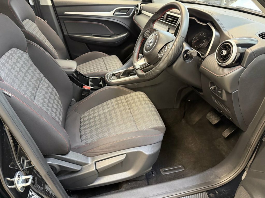 MG ZS 1.5 Hybrid Trophy Red #33