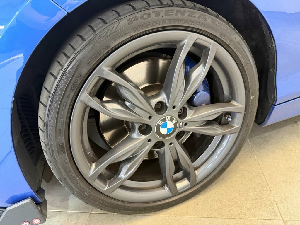 BMW 1 Series M140i Shadow Edition Black #30