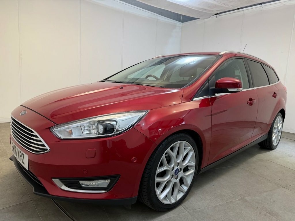 Ford Focus 1L Titanium X Red #6