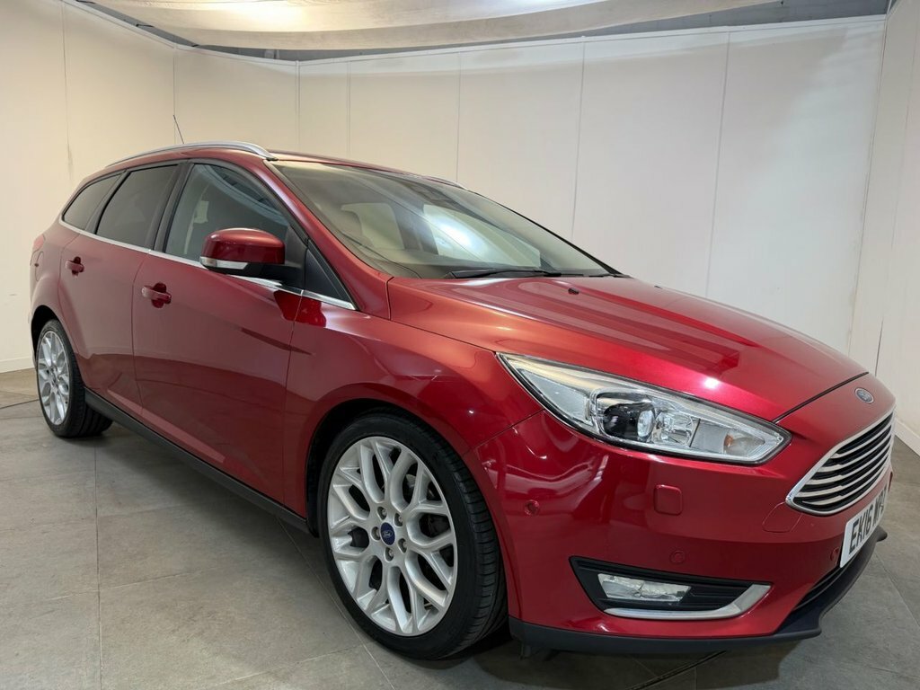 Ford Focus 1L Titanium X Red #2