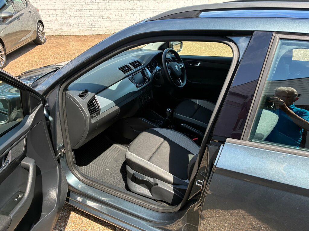 Skoda Fabia Se Estate 1.2 Tsi Euro 6 Ss 90 Ps Grey #5