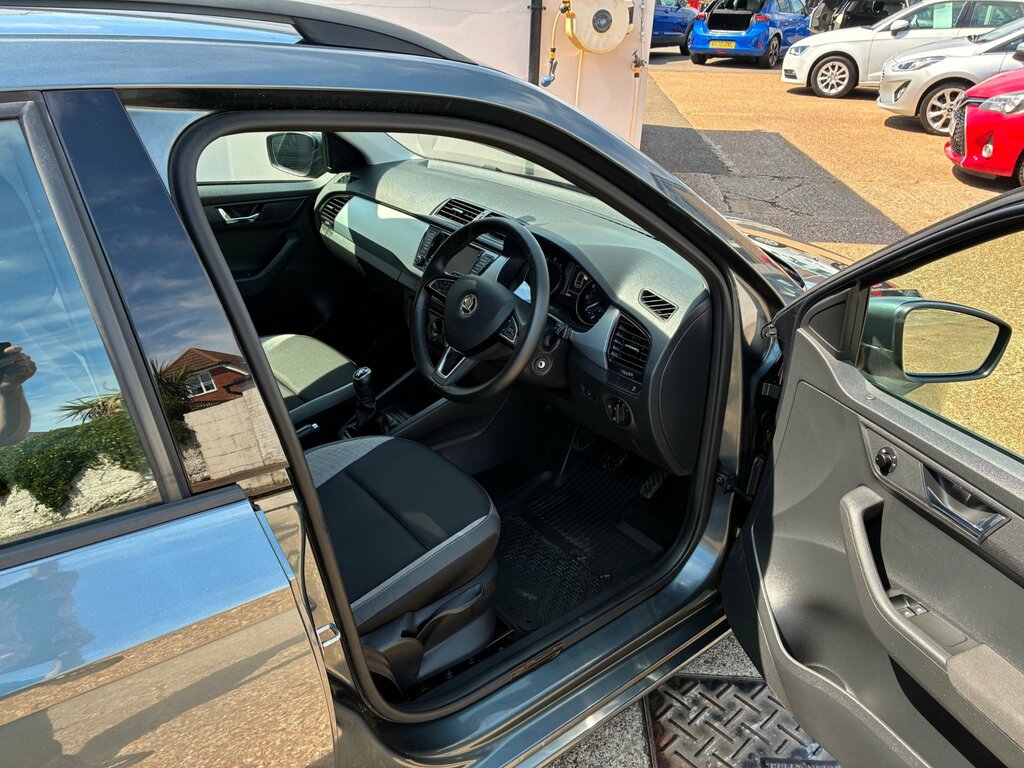 Skoda Fabia Se Estate 1.2 Tsi Euro 6 Ss 90 Ps Grey