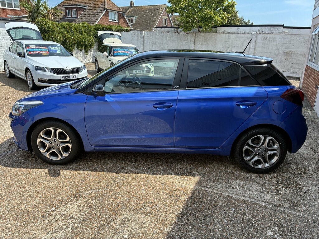 Hyundai I20 Hatchback #7