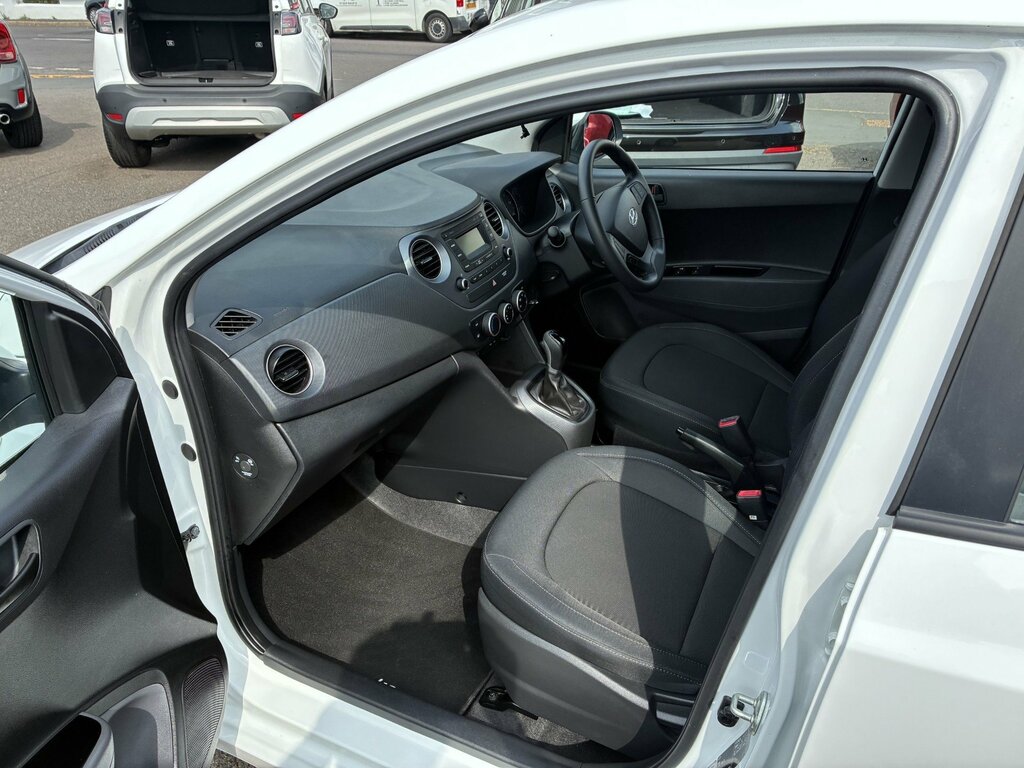 Hyundai I10 Se 1.2 Hatchback Euro 6 87 Ps White #2