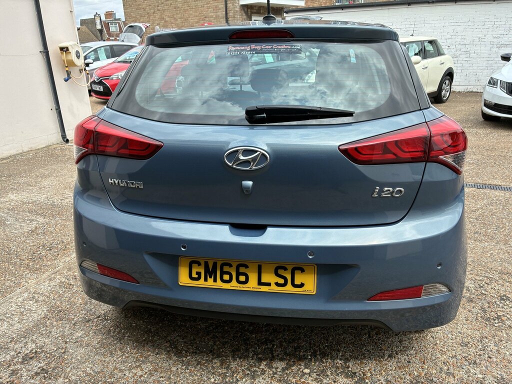 Hyundai I20 1.2 Se Black #11