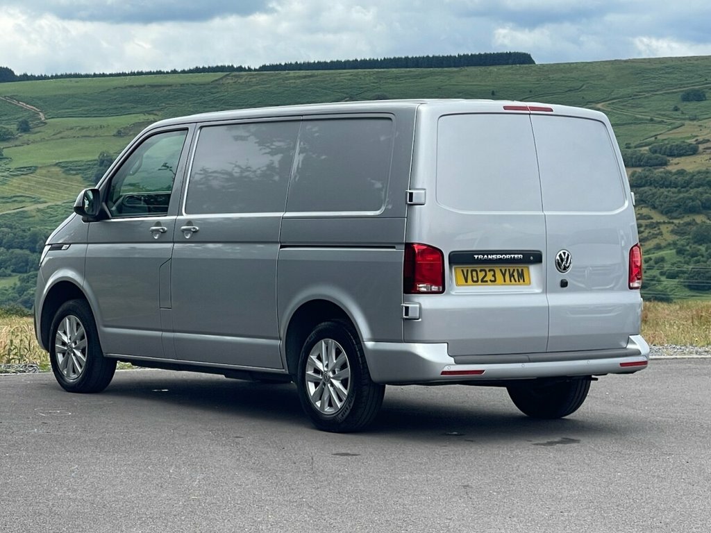 Volkswagen Transporter 2L Highline Silver #4