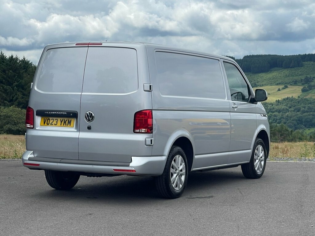 Volkswagen Transporter 2L Highline Silver #5