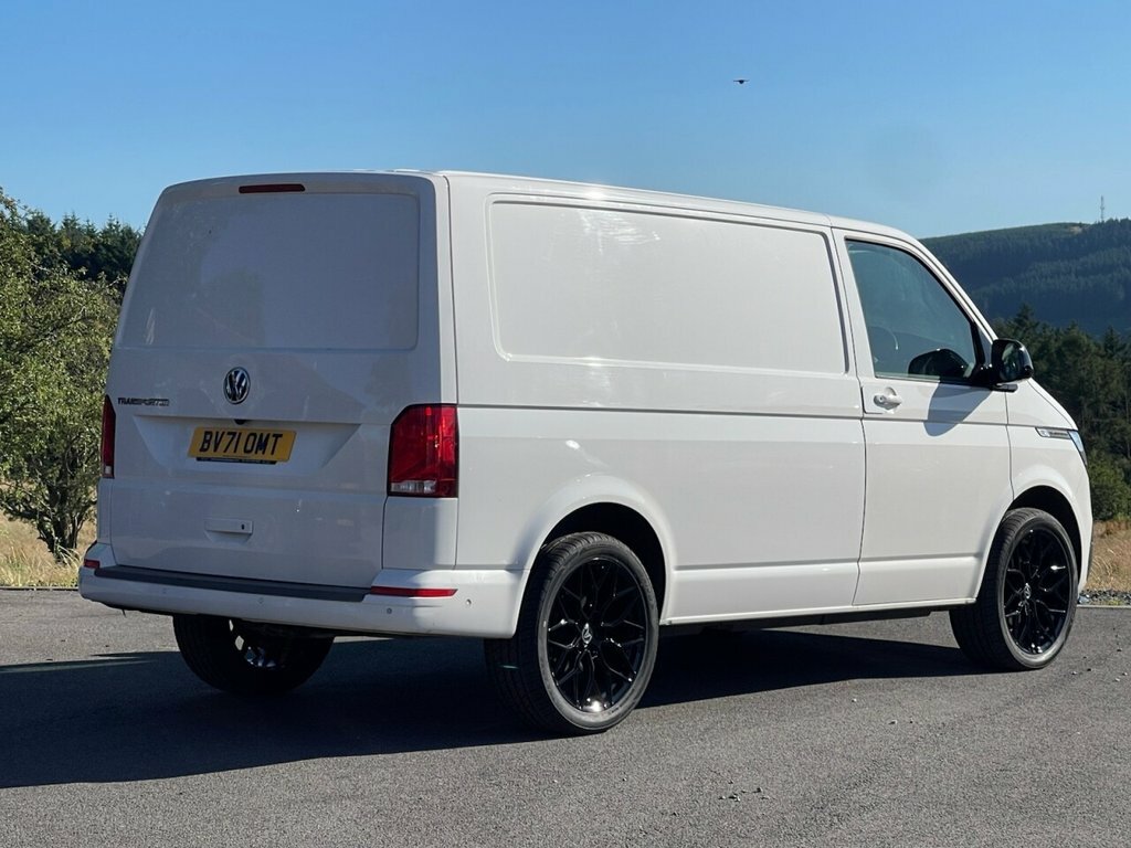 Volkswagen Transporter 2L Highline White #4