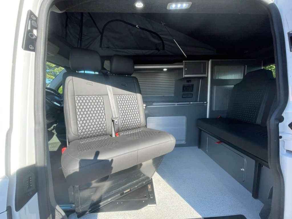 Volkswagen Transporter 2.0Tdi Eu6 150Ps T28 Highline Swb Dsg Grey #32