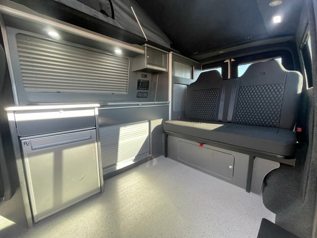 Volkswagen Transporter 2.0Tdi Eu6 150Ps T28 Highline Swb Dsg Grey #69