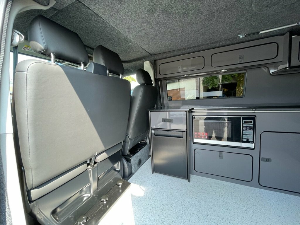Volkswagen Transporter 2L Highline Grey #5