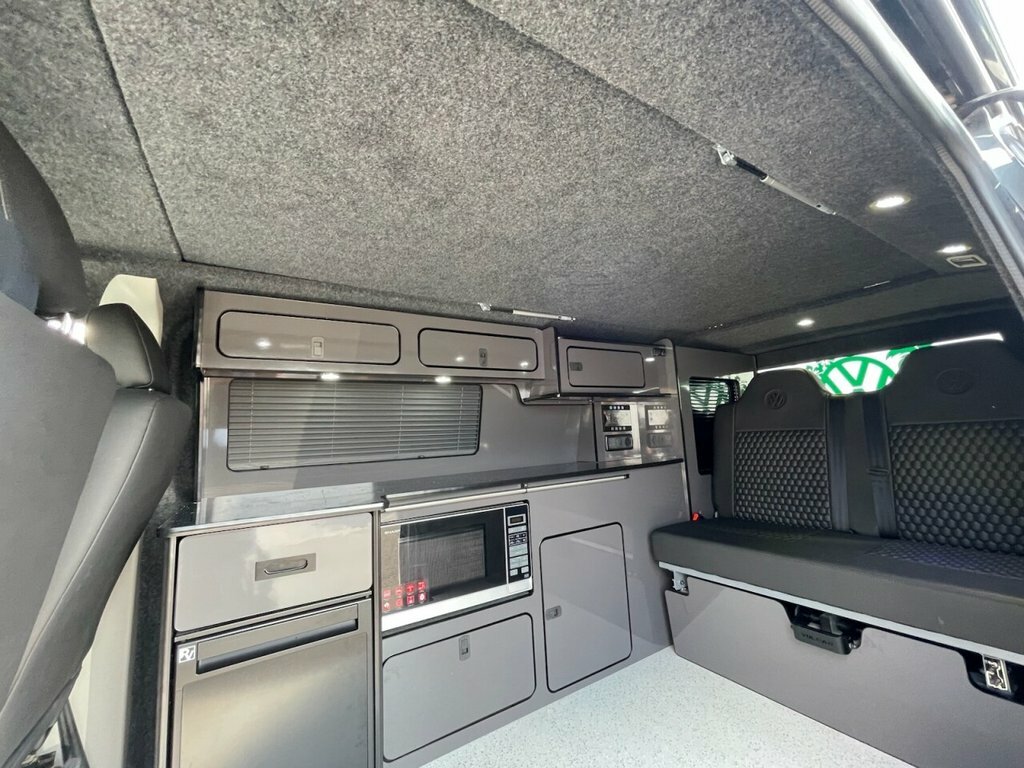 Volkswagen Transporter 2L Highline Grey #3