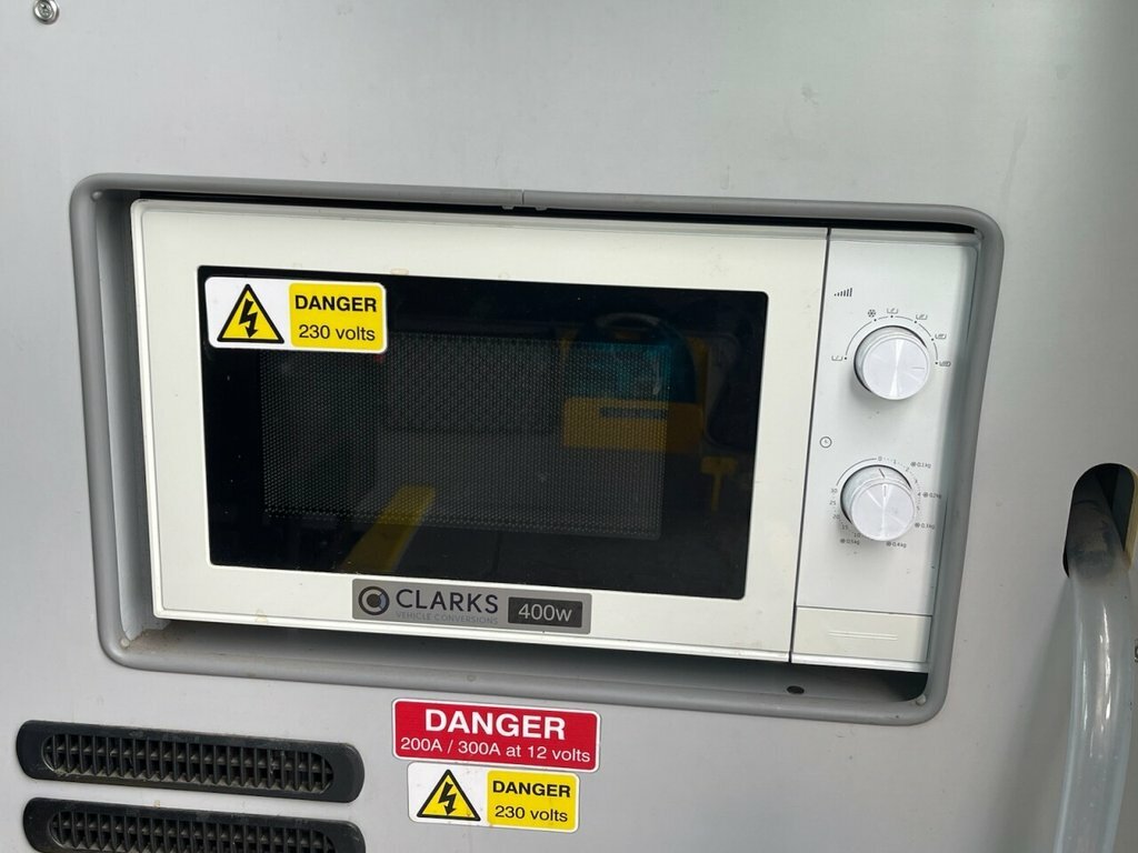 Vauxhall Movano 2.3L Edition White #6