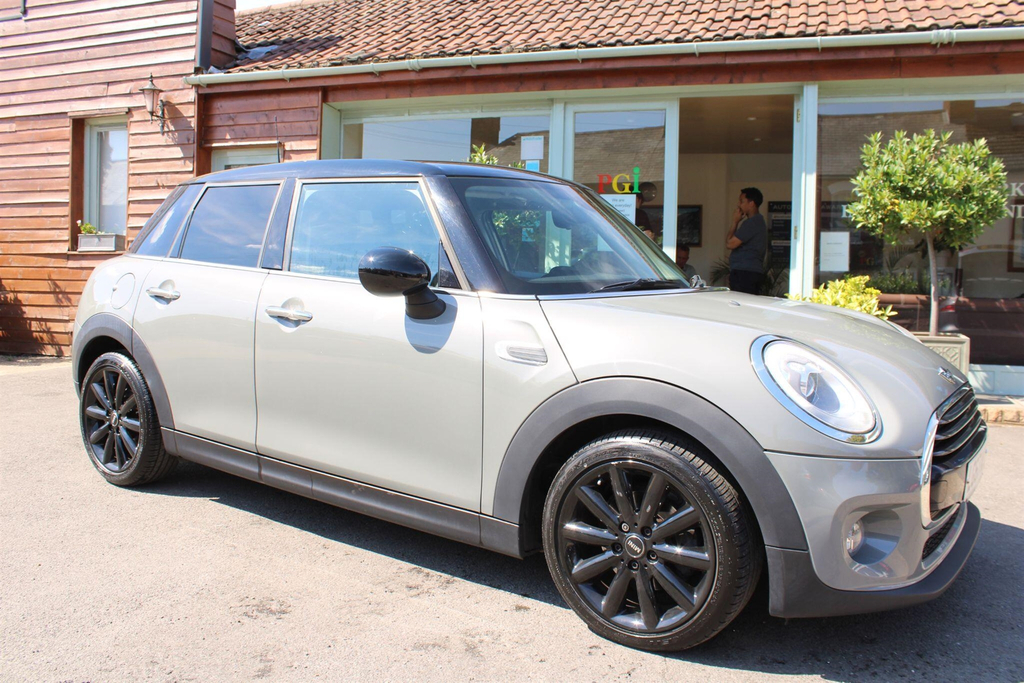 Mini Hatch 1.5 Cooper Euro 6 Ss Grey