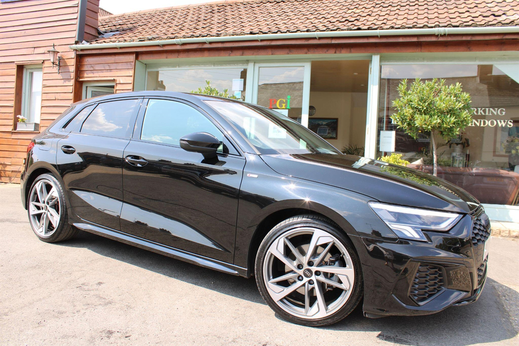 Audi A3 1.5 Tfsi 35 Black Edition Sportback S T