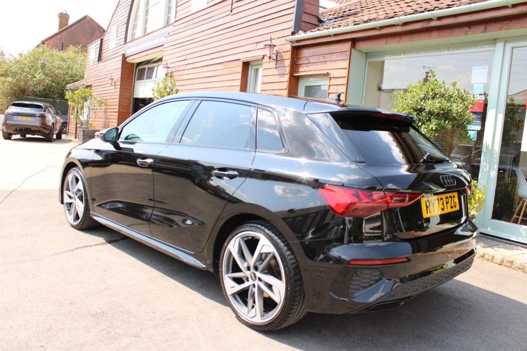 Audi A3 1.5 Tfsi 35 Black Edition Sportback S T #2