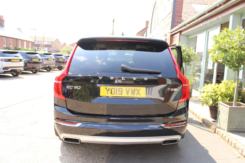 Volvo XC90 R-design Pro B5 Awd White #10